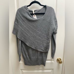 NWT Wishlist Sweater, Size M/L